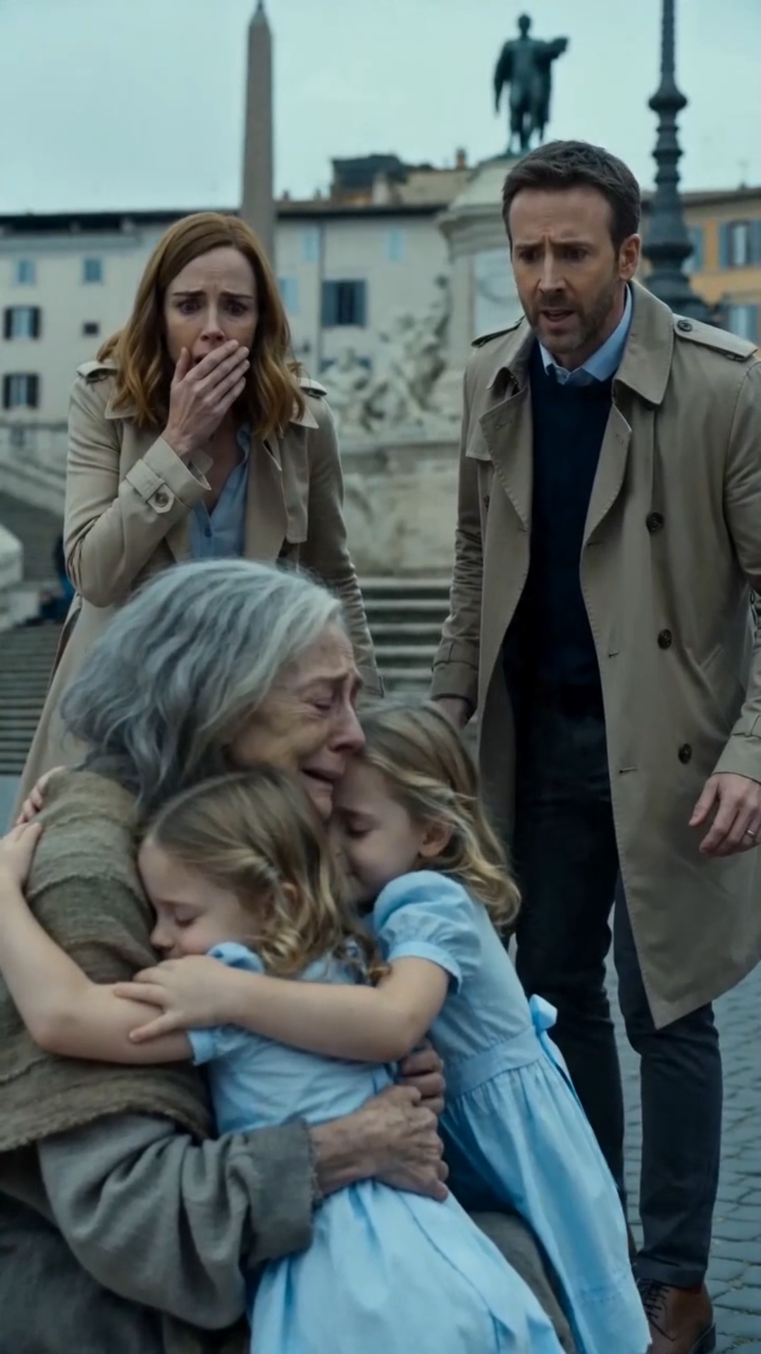 The Triplet Girls Ran Across the Piazza to Hug a Homeless Woman—Then She Looked at Their Mother and Said, “They Have My Daughter’s Eyes”