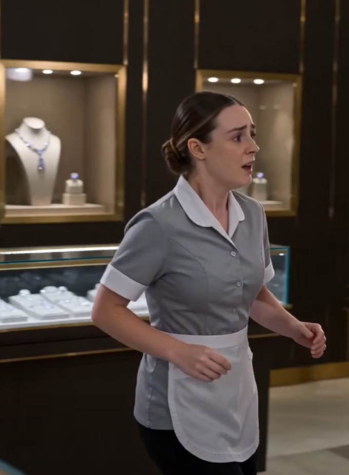 A Tarnished Pocket Watch Destroyed A Billionaire Woman’s Perfect Composure