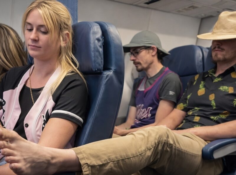 On the plane, a young man put his dirty and terribly smelly foot on my seat: I asked him several times to remove it, but in the end I understood that he didn’t understand the nice way, and I gave him a harsh lesson