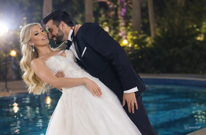 During the wedding, the groom deliberately pushed the bride into the fountain, repeating that it was just a joke; the guests laughed and filmed everything on their phones while the bride cried, but at that moment something happened that left everyone in shock