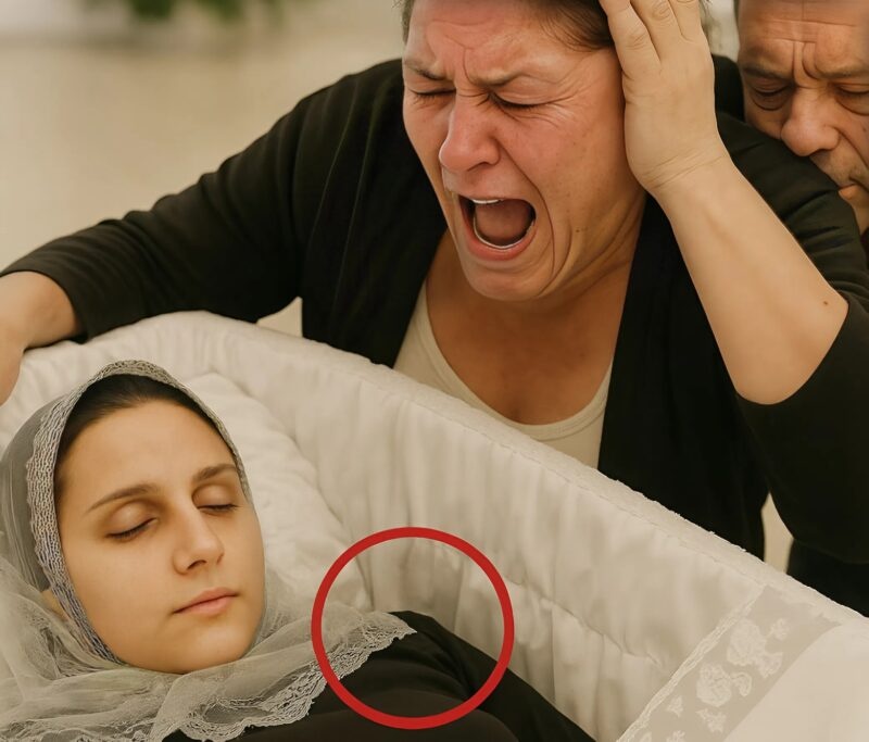 The mother was crying loudly and begging to be buried next to her daughter — but then she leaned in closer, noticed something, and screamed in horror